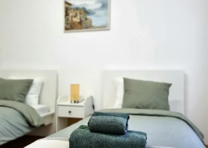 Beach Apartment *